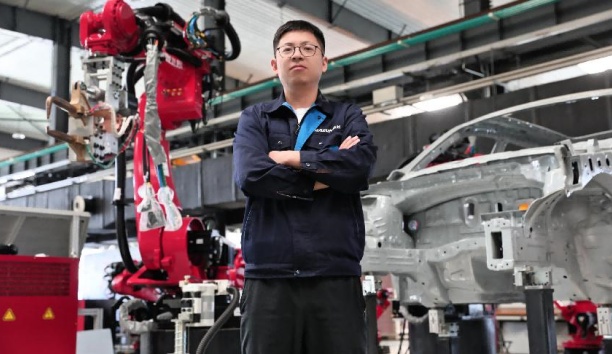 人民網——創新路上遇見你｜王曉峰：干機器人的，都特別酷