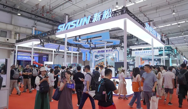 具身智能，創(chuàng)變未來！新松亮相北京世界機(jī)器人大會